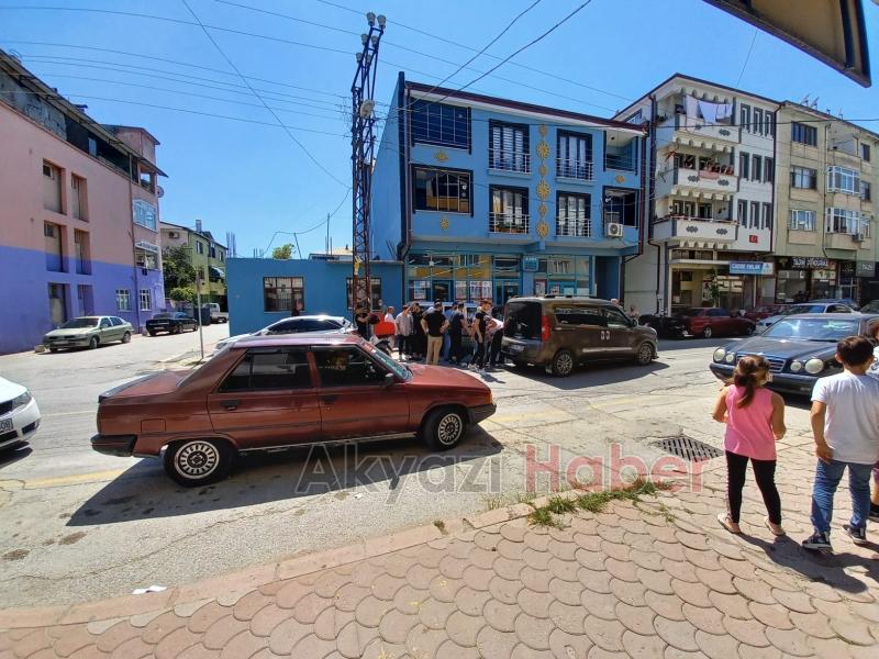 Sollama yaparken motosikletliye çarptı