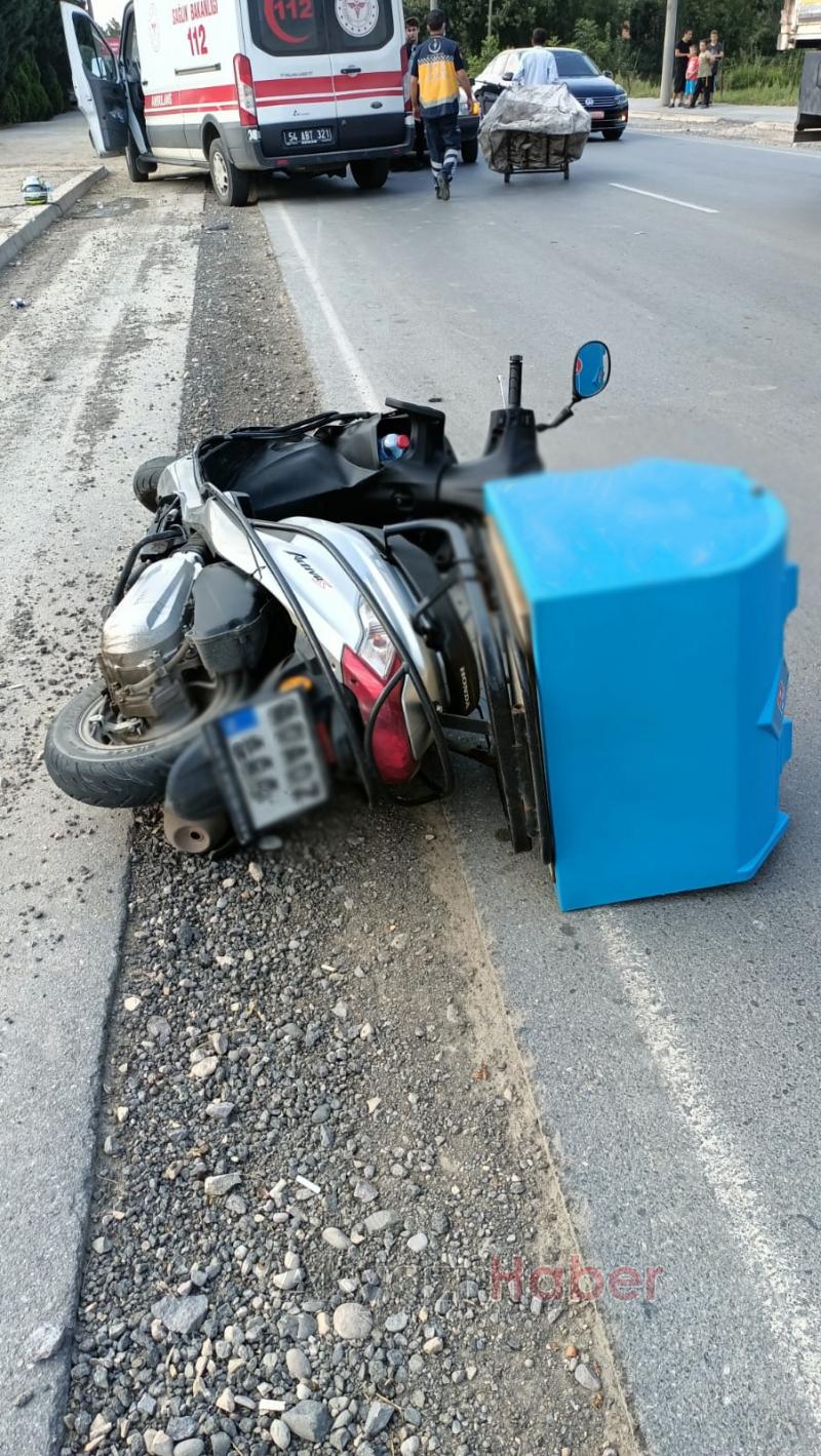 Motosikletli kurye kazada yaralandı