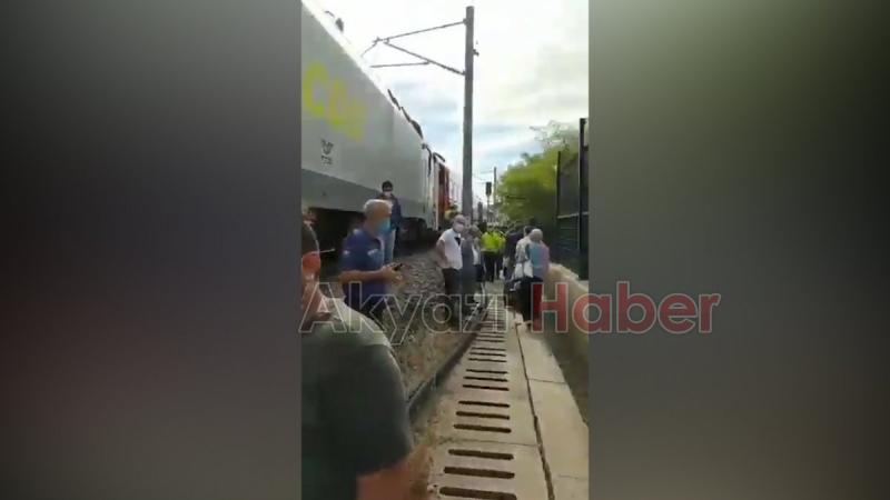 Ada treni hızlı tren ile kafa kafaya çarpıştı