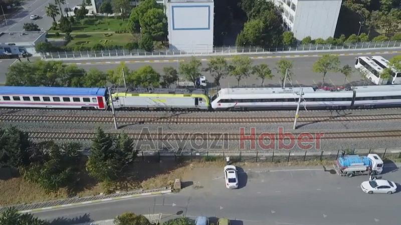 Ada treni hızlı tren ile kafa kafaya çarpıştı