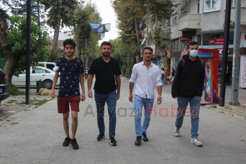 Üniversitelilerden yataklı protesto