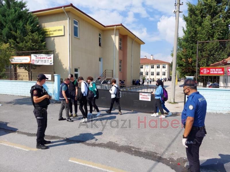 Okul çevrelerine sıkı denetim 5 kişi yakalandı