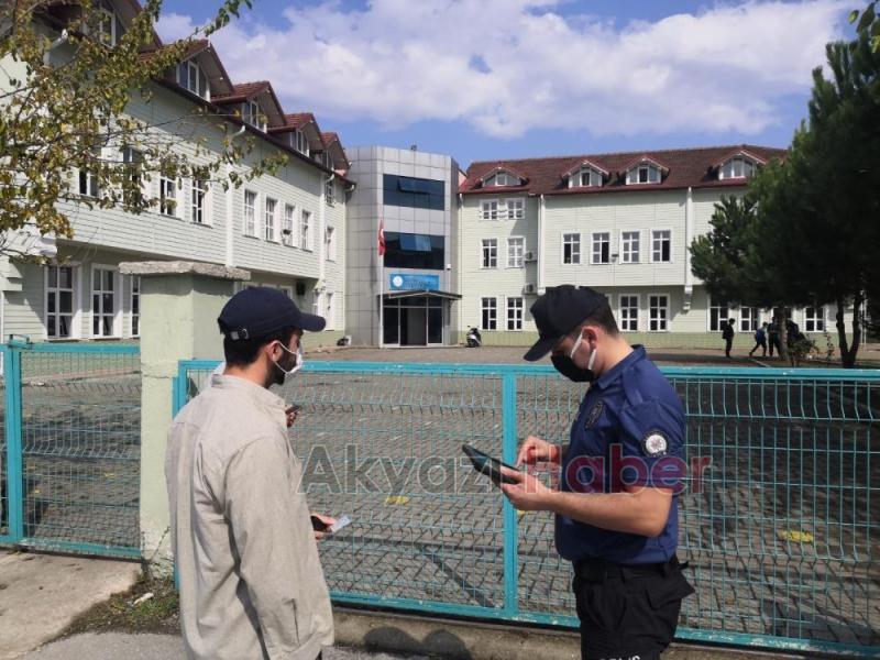 Okul çevrelerine sıkı denetim 5 kişi yakalandı