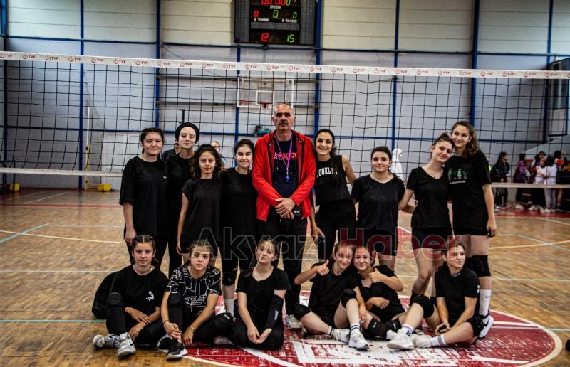 Voleybol Müsabakalarında ilk maçlar oynandı
