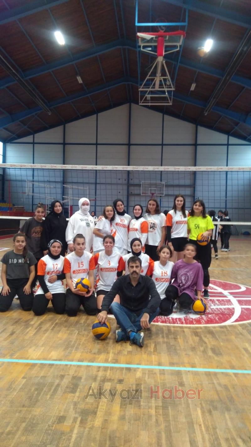 Voleybol Müsabakalarında ilk maçlar oynandı