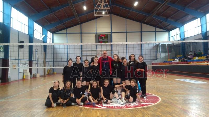 Voleybol Müsabakalarında ilk maçlar oynandı