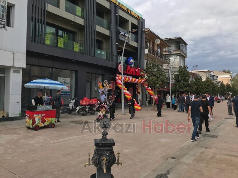 Öncü Döner'in 93. Şubesi Akyazı'da açıldı