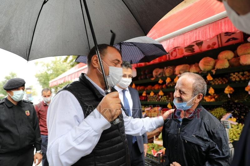 Vali Kaldırım Akyazı'da ziyaretlerde bulundu