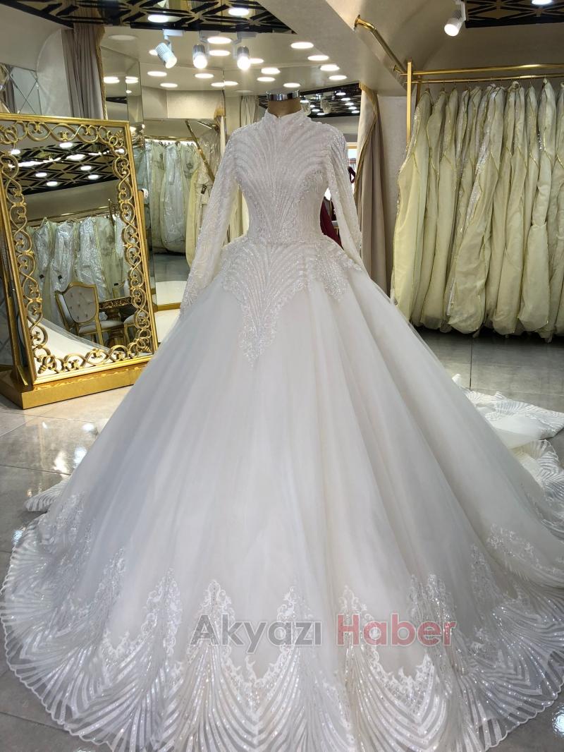 Gelinliklerde Büyük Kristal Zarina indirimi başladı