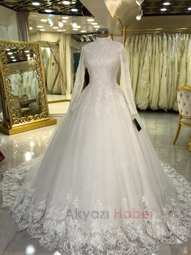 Gelinliklerde Büyük Kristal Zarina indirimi başladı