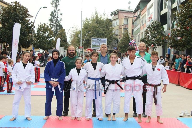 Akyazı'da Amatör Spor Haftası coşkuyla kutlandı