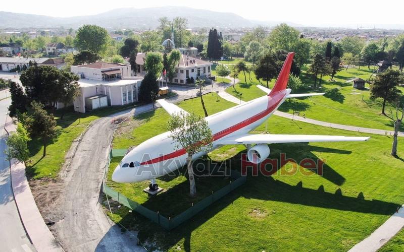Kent Park'taki uçak restoran bugün açılıyor