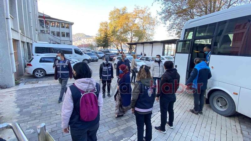Sakarya'da iki doktorun gözaltına alındığı operasyonda 24 kişi daha serbest
