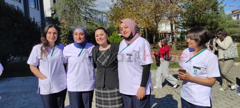 Akyazı hemşirelik bölümü öğrencilerinin forma heyecanı