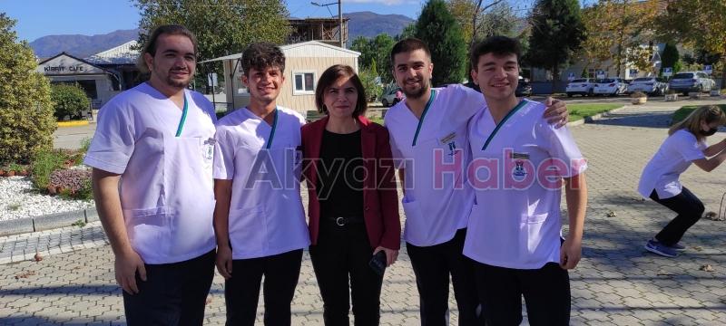 Akyazı hemşirelik bölümü öğrencilerinin forma heyecanı