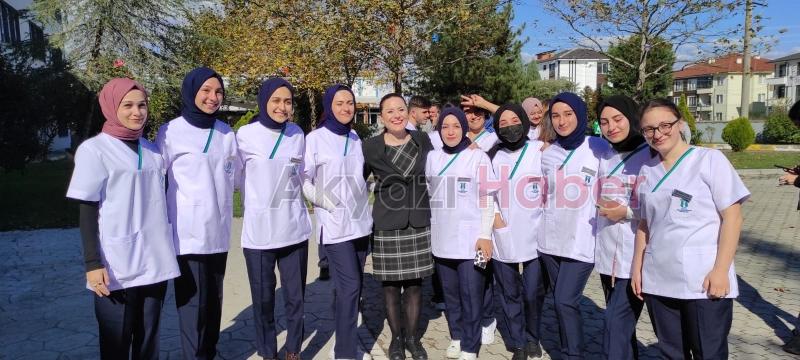 Akyazı hemşirelik bölümü öğrencilerinin forma heyecanı