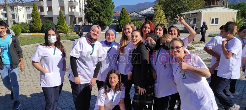 Akyazı hemşirelik bölümü öğrencilerinin forma heyecanı