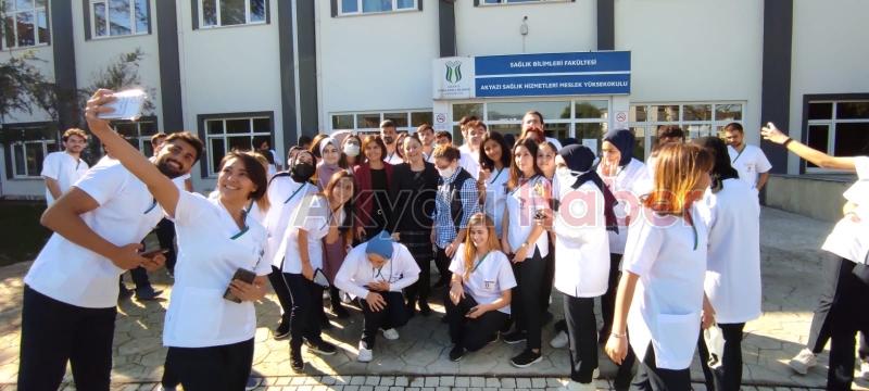 Akyazı hemşirelik bölümü öğrencilerinin forma heyecanı