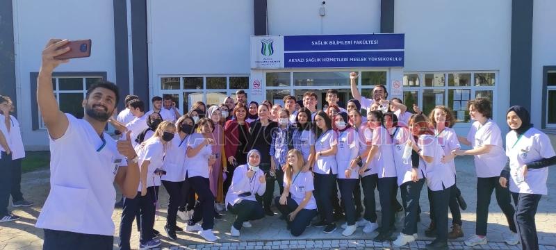 Akyazı hemşirelik bölümü öğrencilerinin forma heyecanı