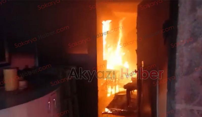 Akyazı'da emekli generalin evleri ateşe verildi
