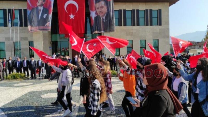 Akyazı'da 29 Ekim Cumhuriyet Bayramı coşkuyla kutlandı