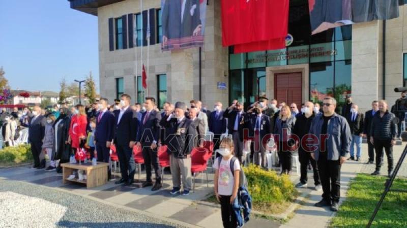 Akyazı'da 29 Ekim Cumhuriyet Bayramı coşkuyla kutlandı