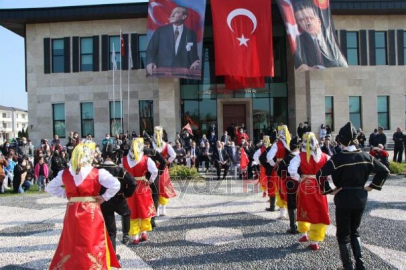 Akyazı'da 29 Ekim Cumhuriyet Bayramı coşkuyla kutlandı