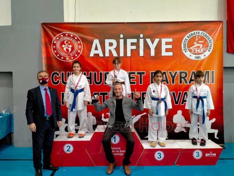 Karateciler bildiğiniz gibi