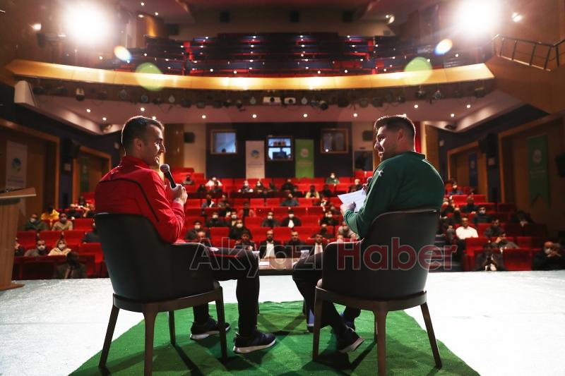 Atilla Karaoğlan, AKM’de futbolu anlattı