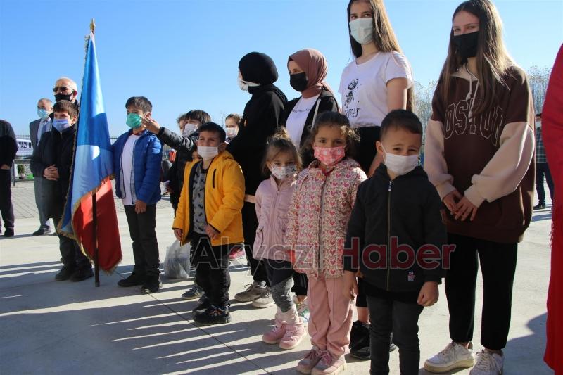 Akyazı'da geleceğe nefes olacak yeni fidanlar toprakla buluştu