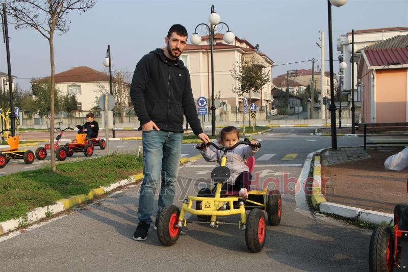 Akyazı Belediyesi Trafik Parkına tatilde yoğun ilgi