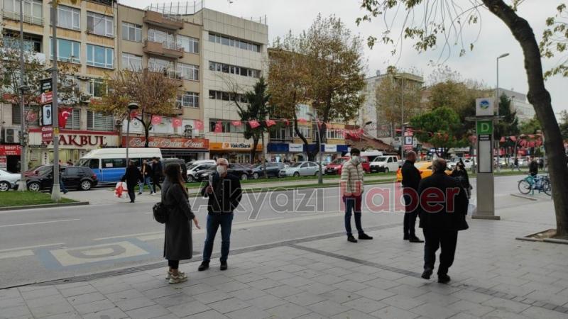 İki büyük deprem Vatandaşlar sokağa döküldü