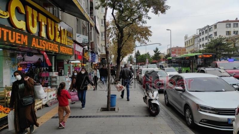 İki büyük deprem Vatandaşlar sokağa döküldü