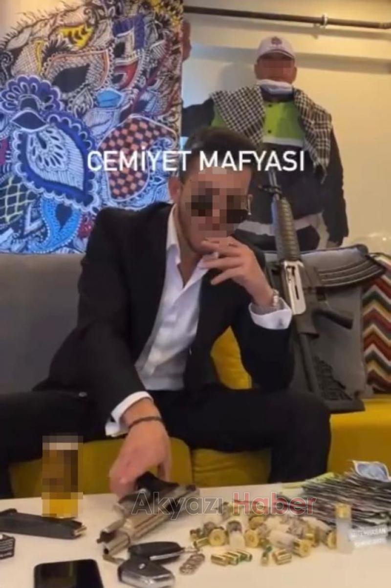 Kurtlar Vadisi müziği eşliğinde havaya ateş açtı