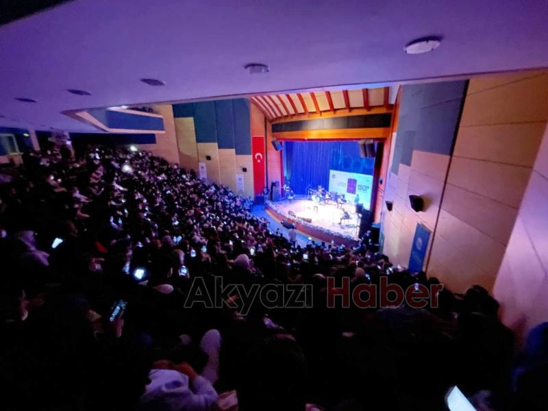 Büyükşehir konserinde Resul Dindar’la Karadeniz rüzgarı