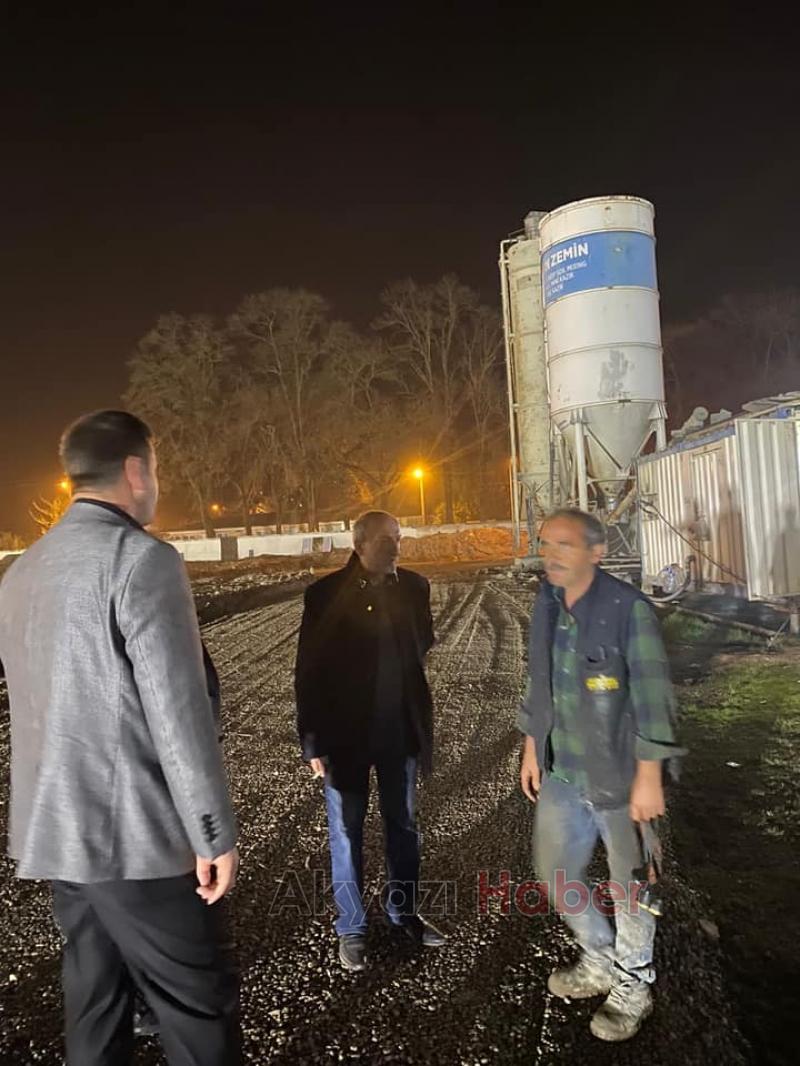 Akyazı Spor Kompleksi'nde çalışmalar gece gündüz sürüyor