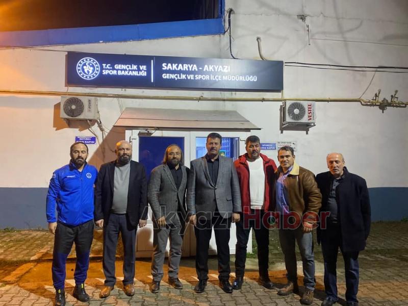 Akyazı Spor Kompleksi'nde çalışmalar gece gündüz sürüyor