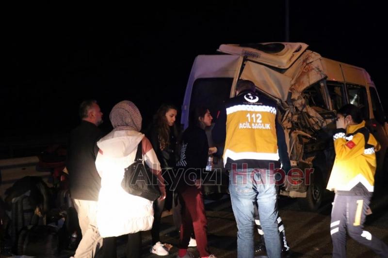 TEM'deki kazada 5 sporcu dehşeti yaşadı