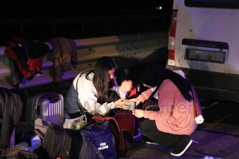 TEM'deki kazada 5 sporcu dehşeti yaşadı