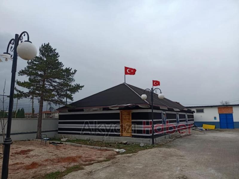 Akyazı Belediyesi otağ çadırı kurdu