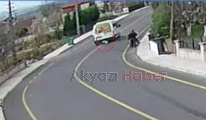 Okul servisi köpeği ezip böyle kaçtı