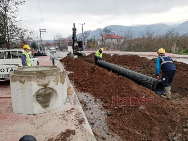 Kuzuluk’ta yağmursuyu hattını yenileniyor