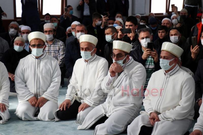 Akyazı'da 17 hafız için İcazet Programı düzenlendi