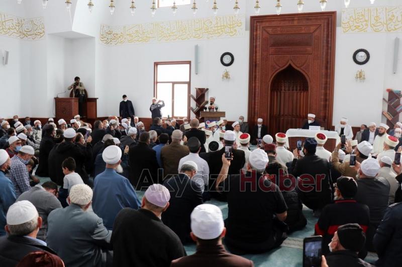 Akyazı'da 17 hafız için İcazet Programı düzenlendi