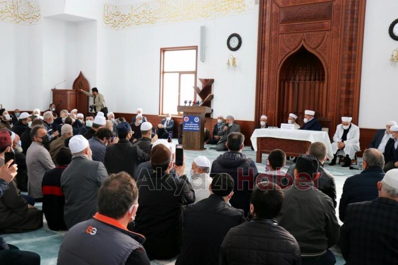 Akyazı'da 17 hafız için İcazet Programı düzenlendi