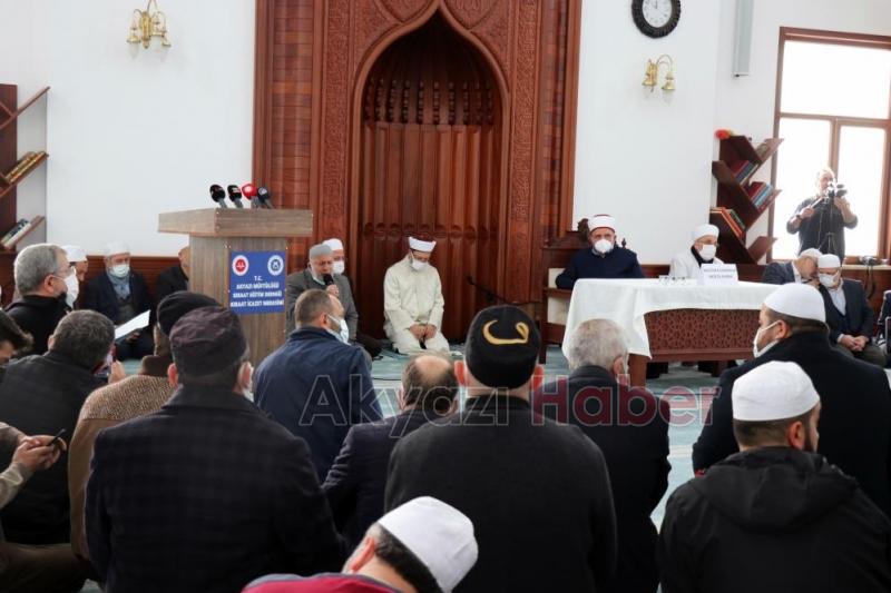 Akyazı'da 17 hafız için İcazet Programı düzenlendi