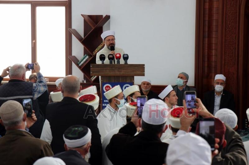 Akyazı'da 17 hafız için İcazet Programı düzenlendi