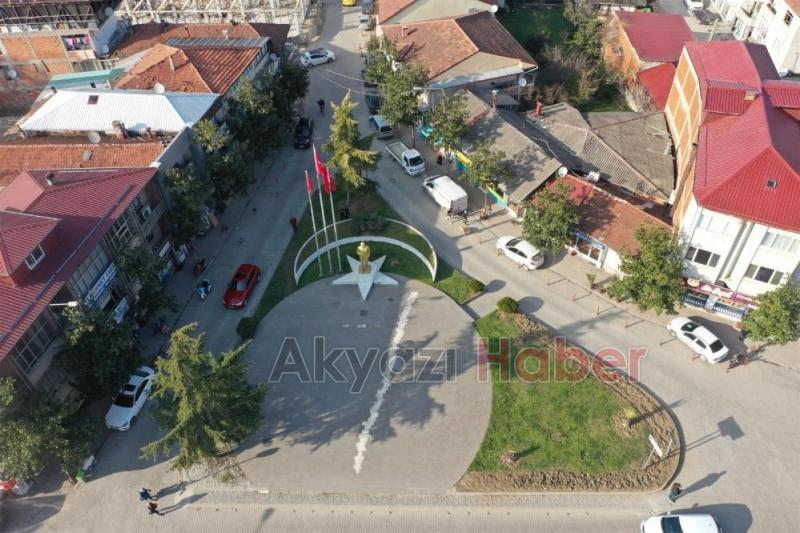 Akyazı tören alanı yenilendi