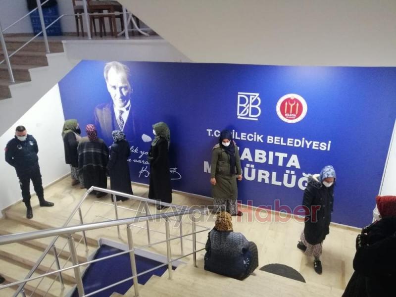 Son model araçla gidip 1 saate 2 bin 305 lira topladılar