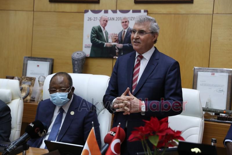 Nijer Başbakanı Sakarya'yı ziyaret etti